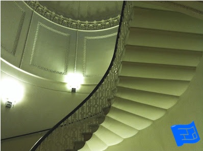 cantilever plaster staircase